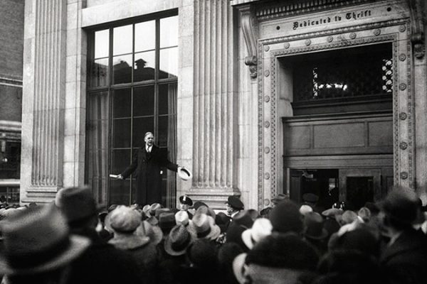 نقش فدرال رزرو و بحران‌های بانکی 1930
